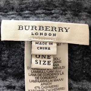 A “wow” BURBERRY GATOR cashmere grey-on-grey!